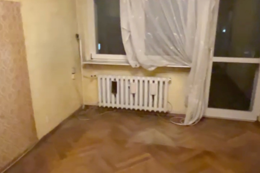 Pokój z parkietem w mieszkaniu w Łodzi, Teofilów